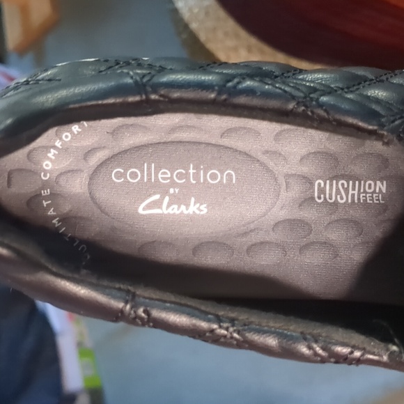 CLARK'S* Suede leather rubber sole side zip comfort lined LAYTON step sneaker - Picture 10 of 14